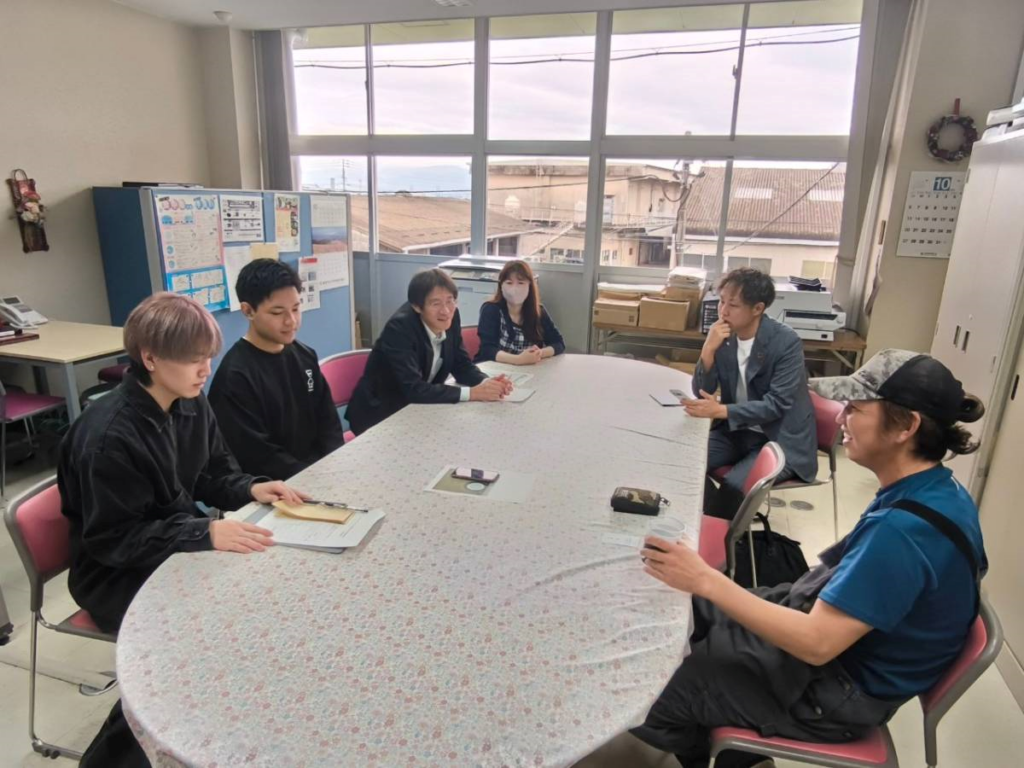 <新日本プロレスファンのタイヤショップ川原さん>